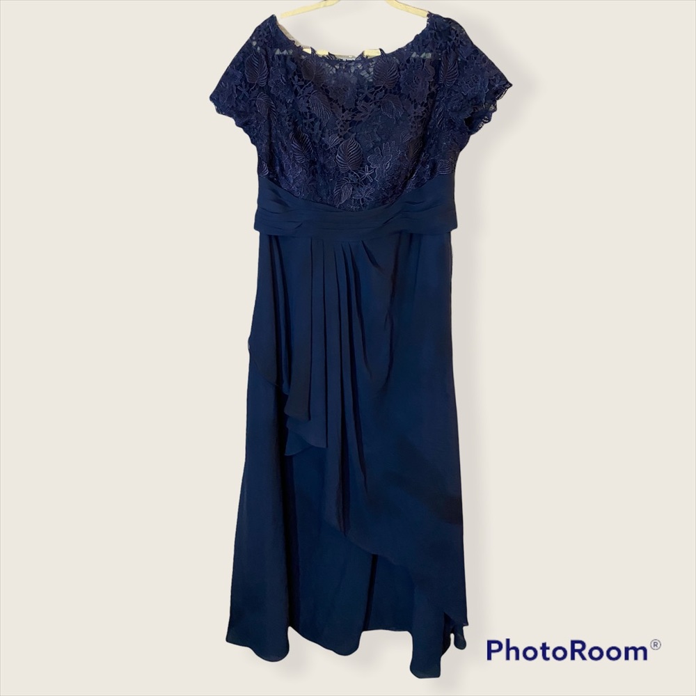 JJ Formal House Navy, Lace and chiffon,formal long dress, 18w (runs small)